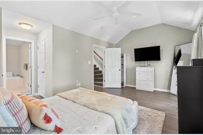 303 W 1st Avenue, Conshohocken, PA 19428 - Photo 18