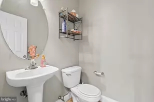 303 W 1st Ave, Conshohocken, PA 19428 - Photo 12