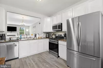 303 W 1st Avenue, Conshohocken, PA 19428 - Photo 8