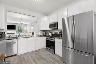 303 W 1st Ave, Conshohocken, PA 19428 - Photo 8