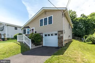 1513 Lindbergh Ave, Abington, PA 19001 - Photo 2