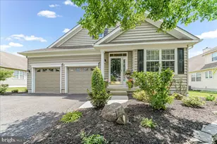 156 Masters Dr, Pottstown, PA 19464 - Photo 2