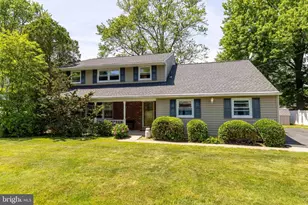 40 Harcourt Ln, Hatboro, PA 19040 - Photo 1