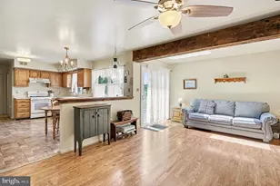 25 William Penn Dr, Schwenksville, PA 19473 - Photo 18