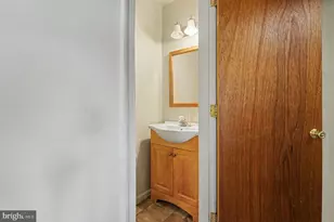 25 William Penn Dr, Schwenksville, PA 19473 - Photo 28