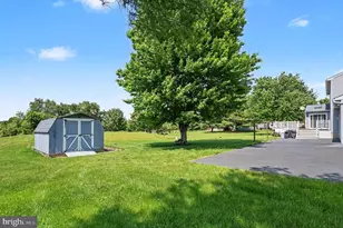 25 William Penn Dr, Schwenksville, PA 19473 - Photo 34