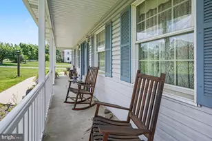 25 William Penn Dr, Schwenksville, PA 19473 - Photo 6