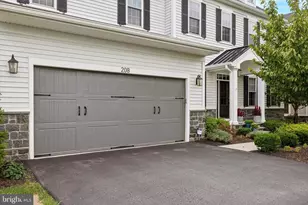 208 Manor Rd, Lafayette Hill, PA 19444 - Photo 2