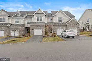 210 Ella Ln, Conshohocken, PA 19428 - Photo 1