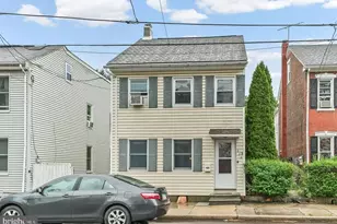 330 Cherry St, Pottstown, PA 19464 - Photo 2