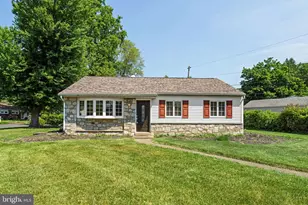 431 Marion Ave, Ambler, PA 19002 - Photo 2