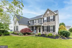 119 Bradford Dr, Schwenksville, PA 19473 - Photo 1