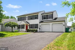 793 Hunter Dr, Pennsburg, PA 18073 - Photo 4