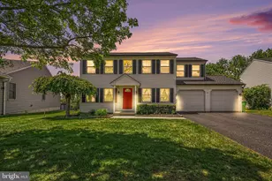 793 Hunter Dr, Pennsburg, PA 18073 - Photo 1