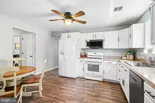 793 Hunter Dr, Pennsburg, PA 18073 - Photo 16