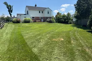 402 Elliger Ave, Fort Washington, PA 19034 - Photo 2