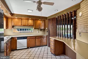 2615 Dogwood Ln, Norristown, PA 19401 - Photo 10