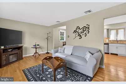 501 E 5th Street, Lansdale, PA 19446 - Photo 2