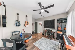 136 Walnut St, Mont Clare, PA 19453 - Photo 8