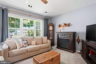 110 Horseshoe Ln, Horsham, PA 19044 - Photo 2