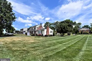 561 Park Ave, Harleysville, PA 19438 - Photo 4