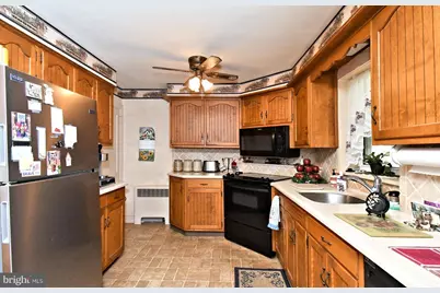 561 Park Avenue, Harleysville, PA 19438 - Photo 12