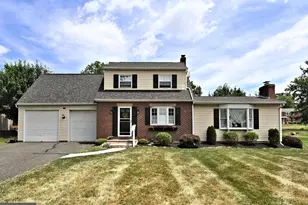 561 Park Ave, Harleysville, PA 19438 - Photo 2