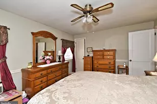 561 Park Ave, Harleysville, PA 19438 - Photo 32