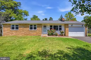 965 Garfield Ave, Lansdale, PA 19446 - Photo 2
