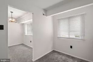 912 Meadowview Ln, Mont Clare, PA 19453 - Photo 12