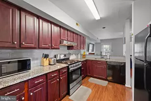 345 Bradford Ln, Lansdale, PA 19446 - Photo 6