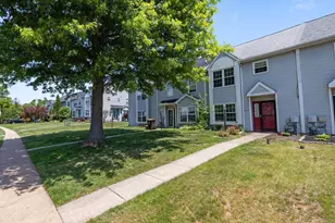 345 Bradford Ln, Lansdale, PA 19446 - Photo 2