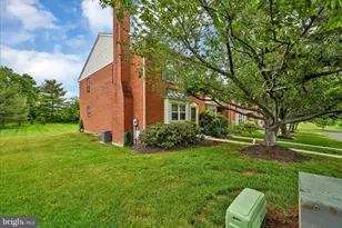 701 Village Green Dr, Gilbertsville, PA 19525 - Photo 32