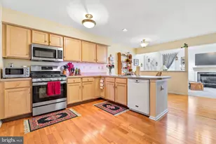 111 Blue Ribbon Dr, North Wales, PA 19454 - Photo 6
