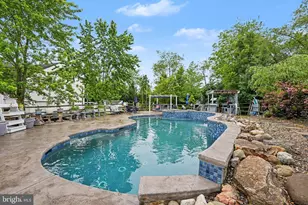 37 Saddleview Dr, Royersford, PA 19468 - Photo 42