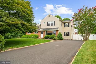34 Butternut Dr, Hatboro, PA 19040 - Photo 2