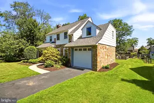 202 Hancock Ave, Norristown, PA 19401 - Photo 2