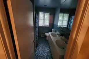 8200 Cadwalader Ave, Elkins Park, PA 19027 - Photo 30