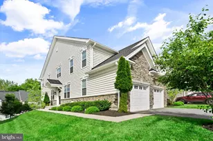 206 Ella Ln, Conshohocken, PA 19428 - Photo 2