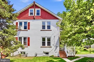 703 E Walnut St, North Wales, PA 19454 - Photo 2