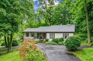 1928 Mimosa Ln, Pottstown, PA 19464 - Photo 6