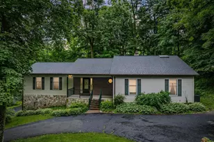 1928 Mimosa Ln, Pottstown, PA 19464 - Photo 4