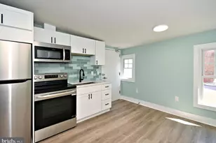 20 S Hanover St, Pottstown, PA 19464 - Photo 6