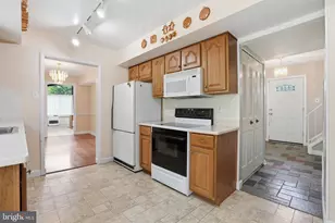 2049 Hawthorne Ln, Hatfield, PA 19440 - Photo 12