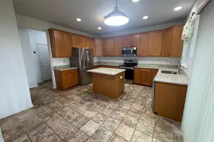 208 Castle Dr, North Wales, PA 19454 - Photo 10