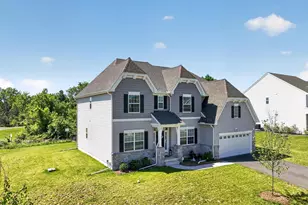 1059 Smyth Ln, Pennsburg, PA 18073 - Photo 2