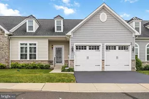 860 Reynards Run, Blue Bell, PA 19422 - Photo 1