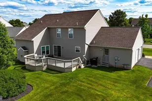 102 Noble Ln, Gilbertsville, PA 19525 - Photo 2