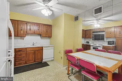 21235 Valley Forge Circle #1235, King of Prussia, PA 19406 - Photo 8