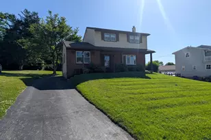 14 Westwood Cir, Plymouth Meeting, PA 19462 - Photo 2